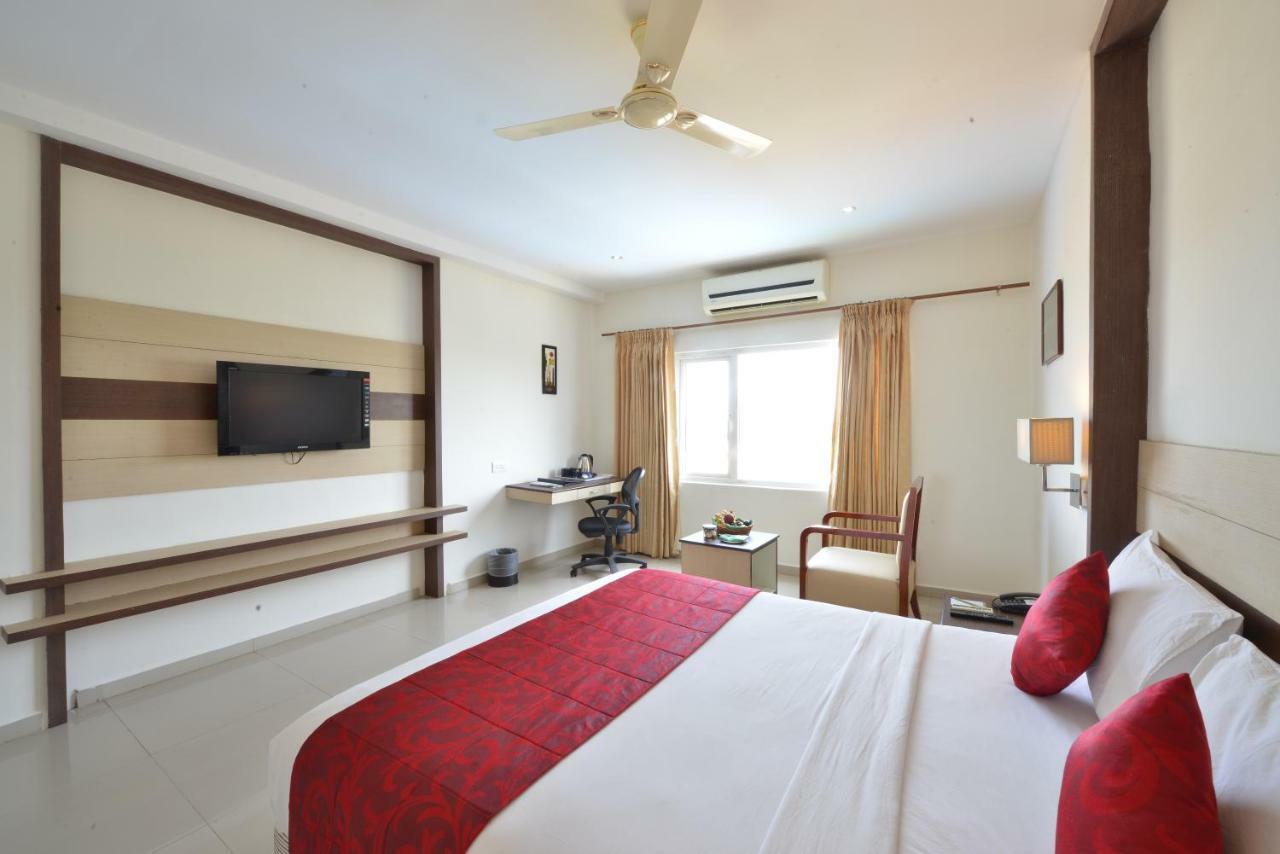 Srm Hotel Тутикорин Экстерьер фото